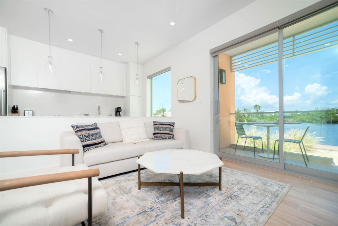 Cayman Luxury Rentals At One Canal Point George Town Exterior foto